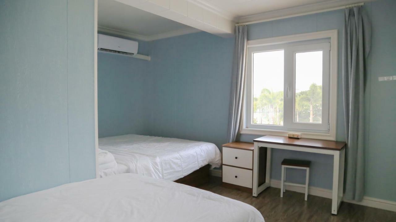 Saipan Emerald Villa Quarto foto